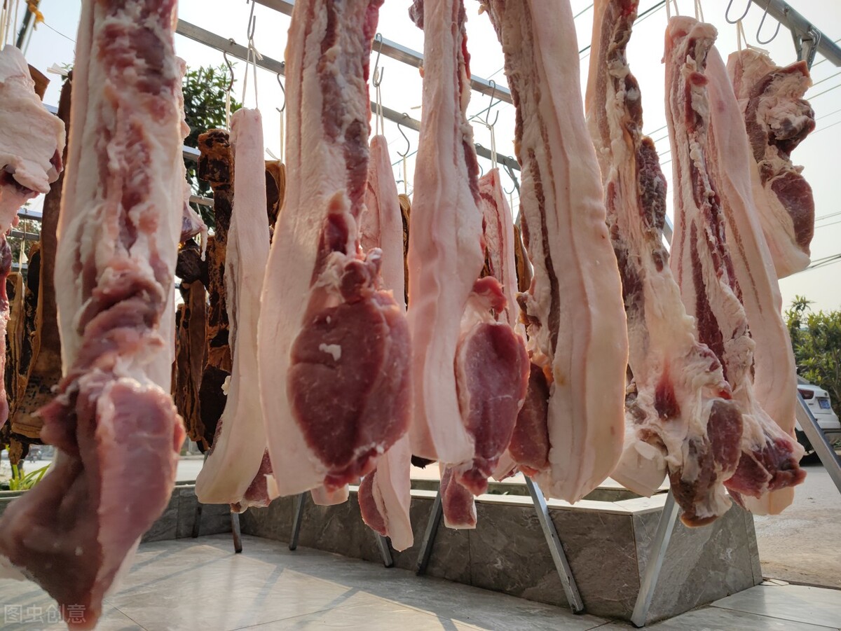 猪羊肉的肉，相较于人体确实要发臭晚一些是什么原因？